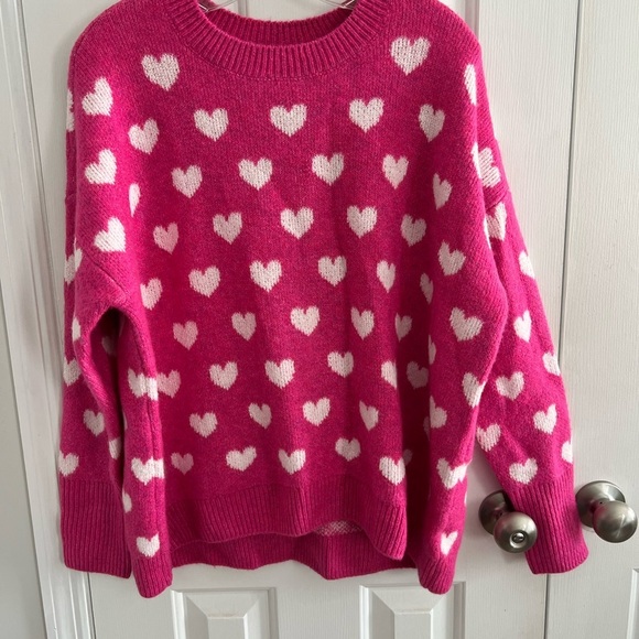 NWT Vince Camuto Pink Heart Sweater Size Medium - Picture 1 of 6